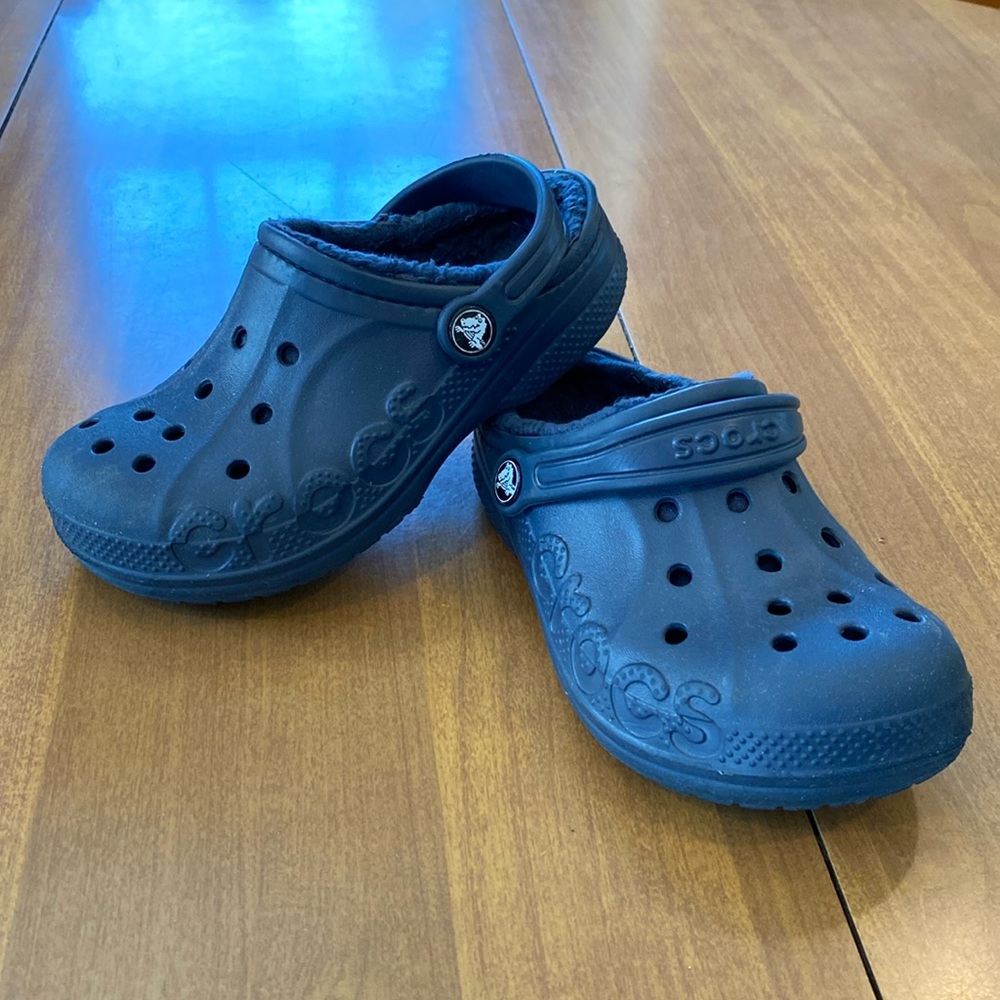 Navy blue, fleece lined crocs.  Size C 13.